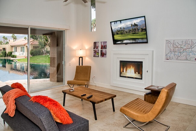 Photo - 125 Lakeshore Dr