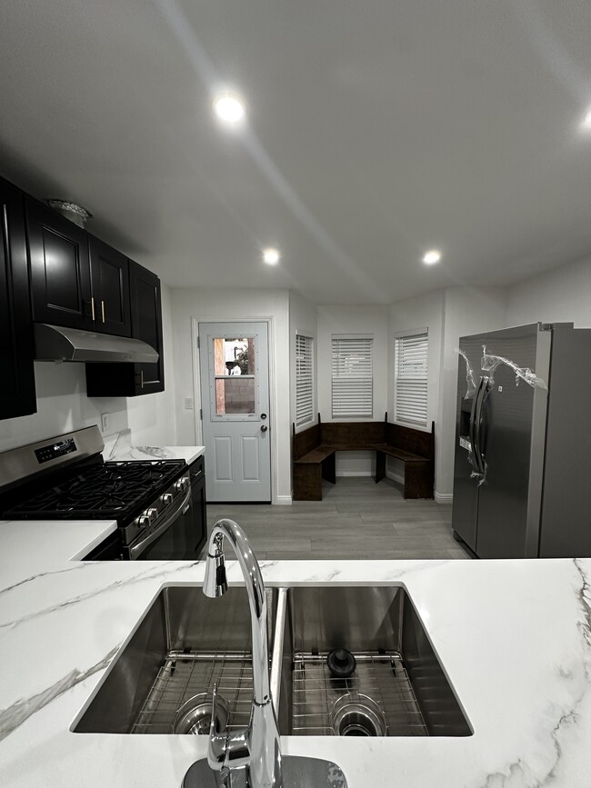 Photo - 2560 E Madison St Unit 2560