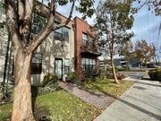 Photo - 501 W Maple Ave Condo