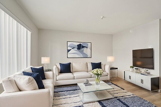 Photo - Chadron Apts