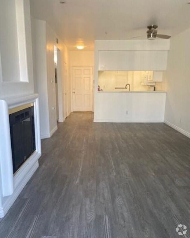 Building Photo - Step into luxury living with this exquisit... Unit 329 Rental