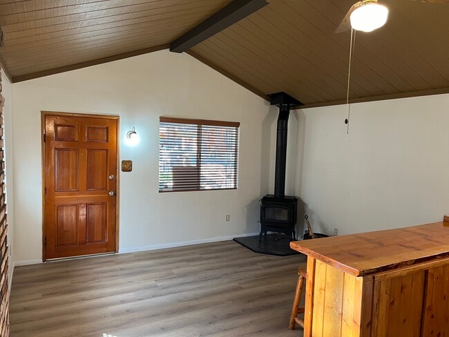 Photo - 259 Spruce Ln