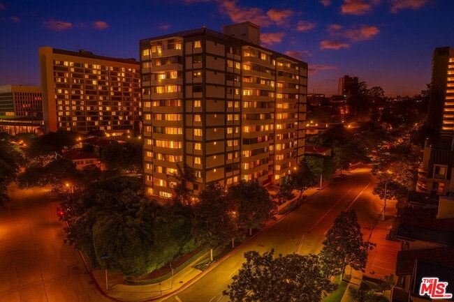 Photo - 969 Hilgard Ave Condo Unit 809