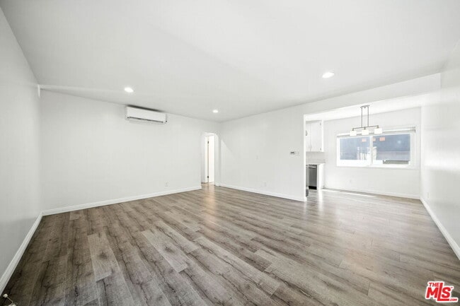 Photo - 510 Pacific Ave Unit 7