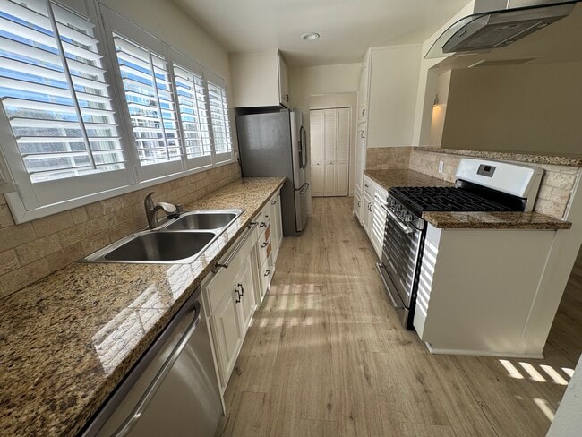 Photo - 1121 Calle Tulipan