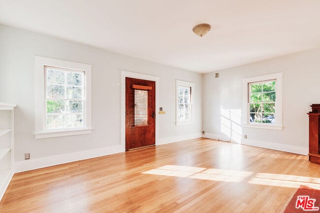 Photo - 1005 W Kensington Rd