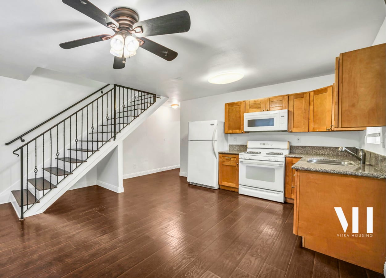 Photo - 1225 W 37th Pl