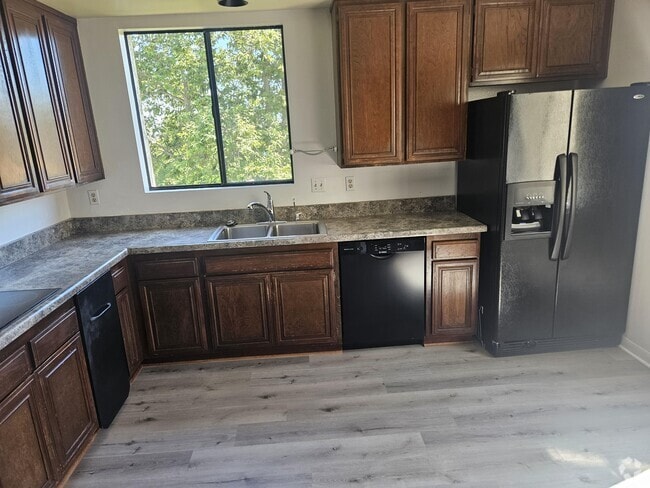 Building Photo - 85 Seaview Dr Rental