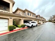 Photo - Modern and Chic 2 bed 2.5 bath in Newport Beach!!!