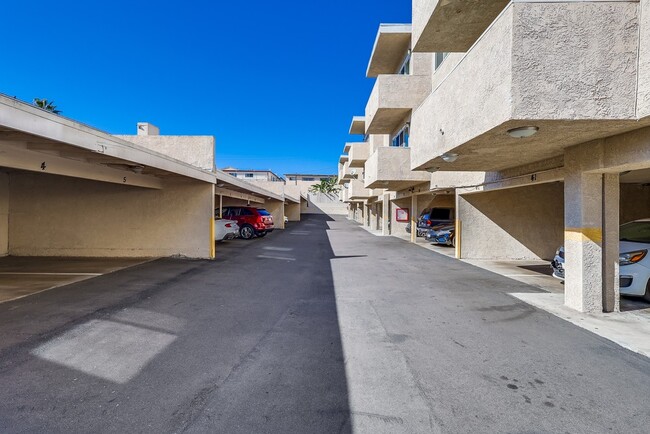 Covered parking - 537 W. Hyde Park Blvd