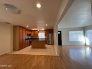 Photo - 6495 Hope St