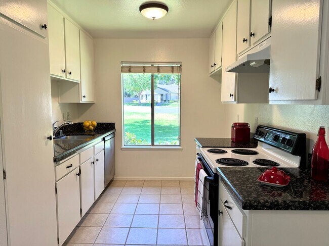 Photo - 1656 Orinda Ct