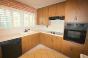Photo - 645 Westmount Dr Condo