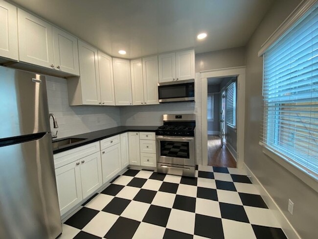 Photo - Cute Cottage In Heart of North Park w/A/C and Washer/Dryer