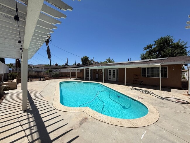 Photo - West Palmdale Pool Home!