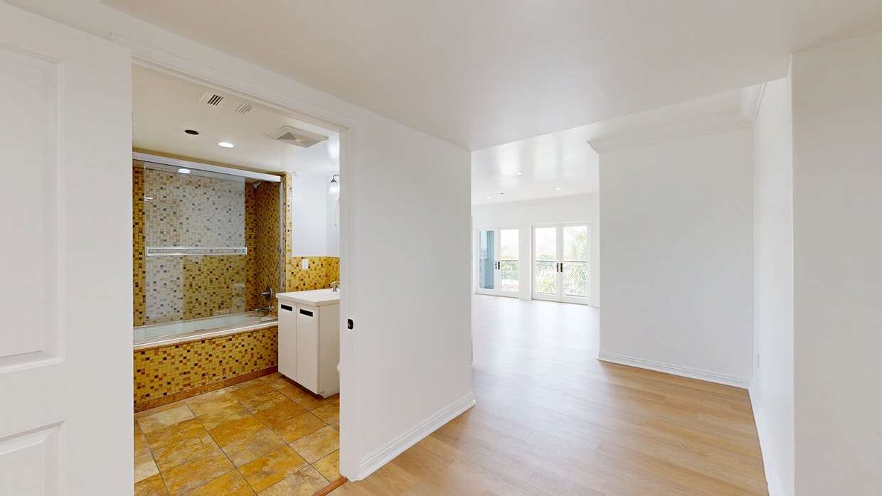 3D Tour - 930 S Robertson Blvd Apartments