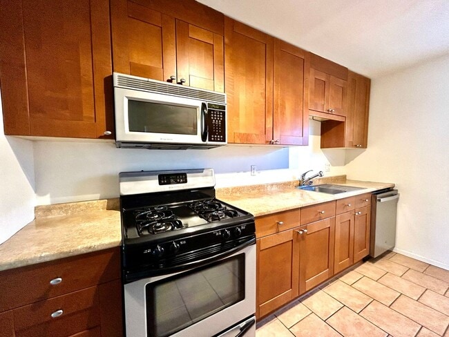Photo - 2 Bed, 1 Bath with W/D in Normal Heights! Unit 8