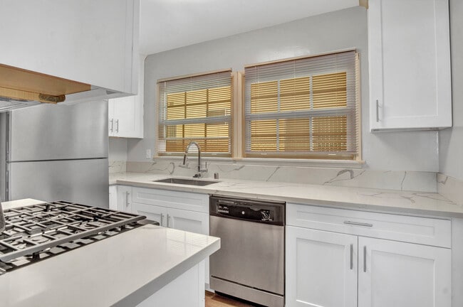 Photo - 13804 Moorpark St Unit 13808  A