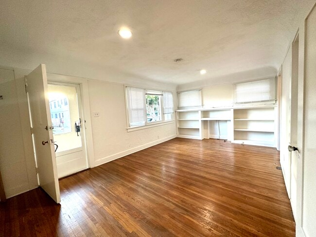 Photo - 1307 Harvard St Unit 1