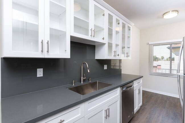 Photo - Windsor Place Apartments