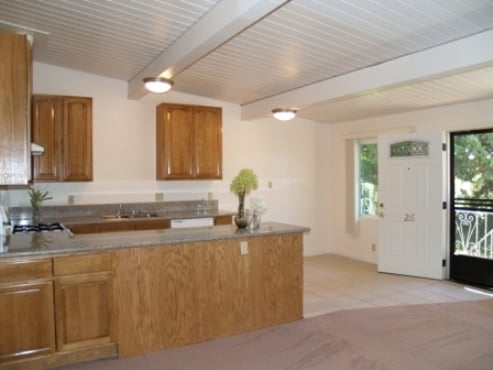 Kitchen - Friendly Hills Apartments