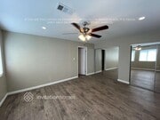 Photo - 3924 W 104th St