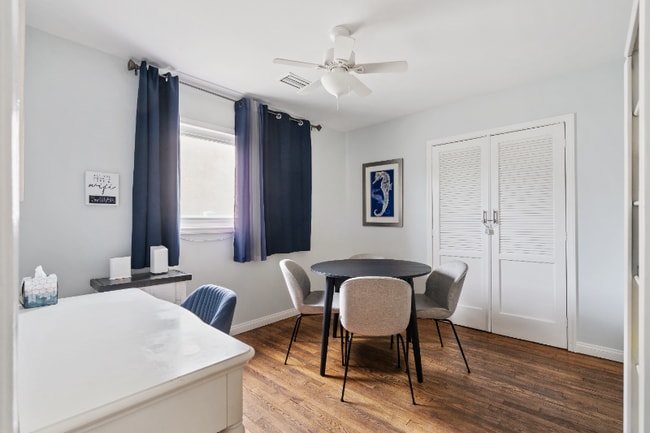 Photo - 514 Sunset Dr