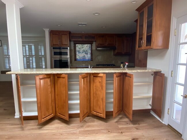 bkfst bar cabinets open - 4322 Elmer Ave