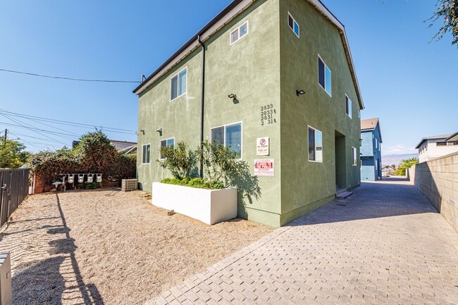 Building Photo - Now Leasing – $3,309 Effective Rent (True ... Unit #2831