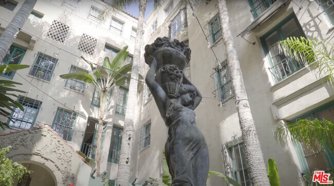 Photo - 642 Bronson Ave Unit 207