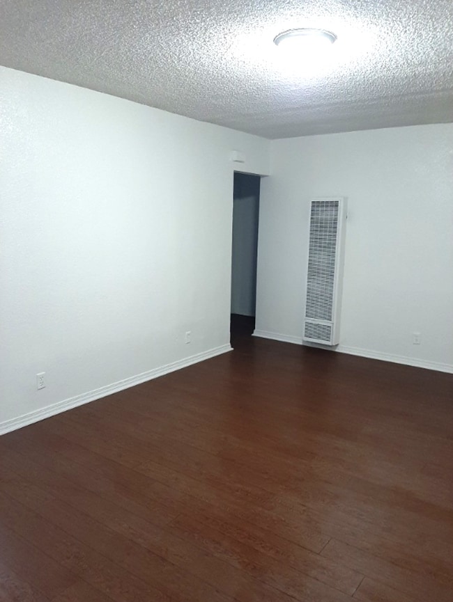 Photo - 734-736 E 80th Unit 736