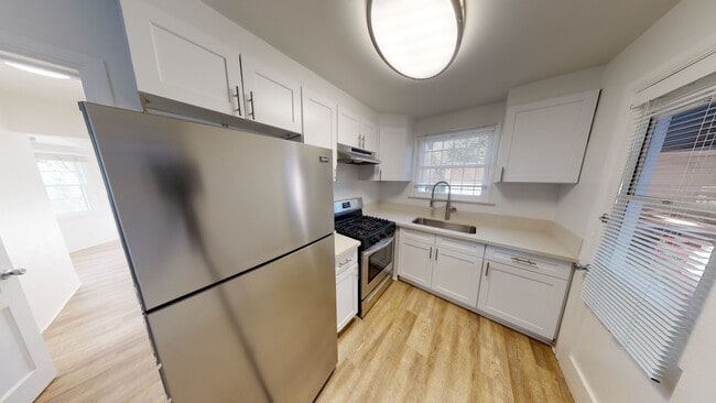 Building Photo - Beautiful One Bedroom Home Available in Sh... Unit 14653