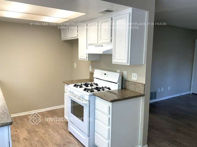 Photo - 1251 S Meadow Ln