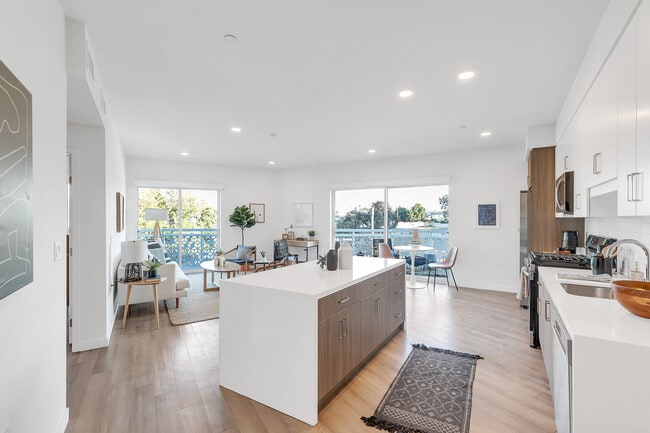 Photo - Solari Silver Lake