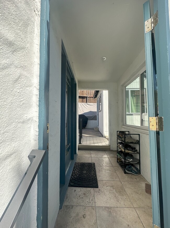 Photo - 1633 Glenwood Dr Unit A
