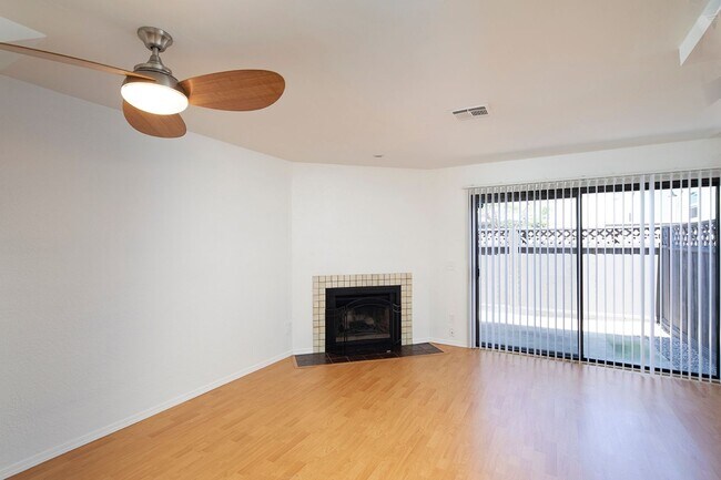 Photo - 2br/1.5ba Townhouse in North Park with Was...