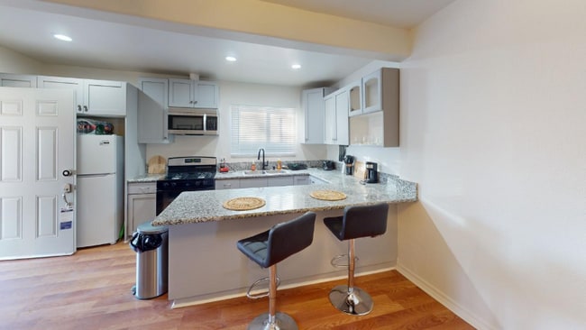 Photo - 9531 E Ave T-12