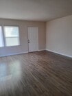 Photo - 929 Maya St