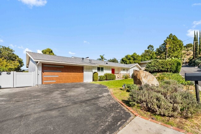 Photo - 10405 Ditson St