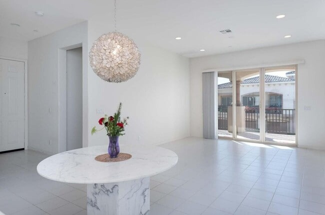 Photo - 2609 Via Calderia