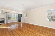 Photo - Charming 1 Bed / 1 Bath Detached Townhome Unit in P...