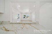 Photo - 1029 N Gardner St