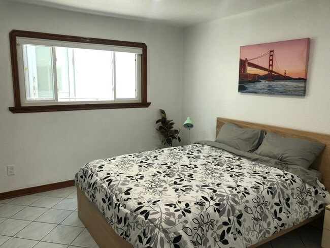 Photo - 208 Marine Ave