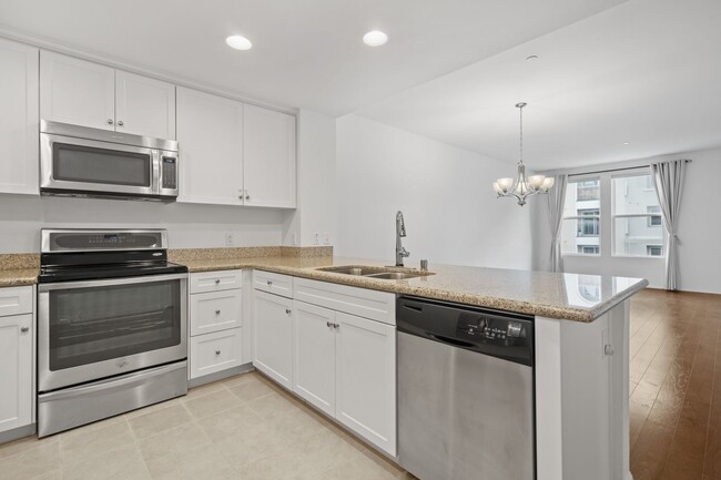 2 Bedroom 2 Bath Luxury Alhambra Condo - 2 Bedroom 2 Bath Luxury Alhambra Condo Unit 2A