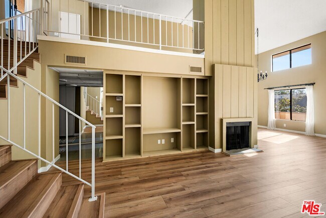 Photo - 1944 Glendon Ave Unit 309