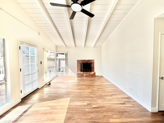 Photo - 121 Highland Dr