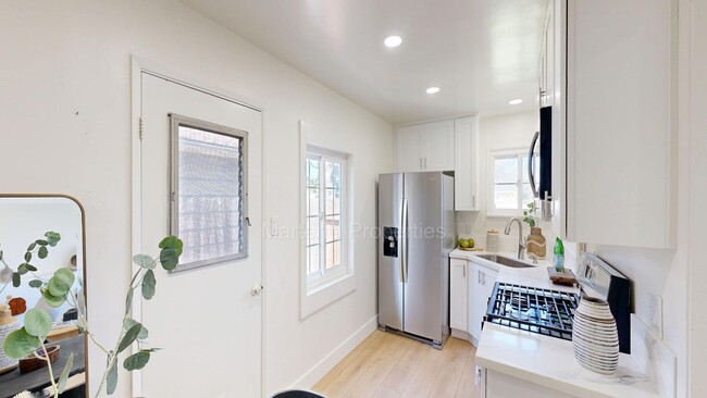 Photo - 19th St Unit 431 E 19th St