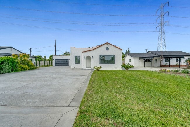 Building Photo - 9954 La Docena Ln