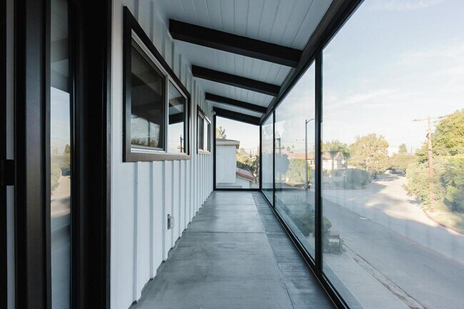 Photo - 15026 Valley Vista Blvd