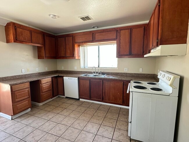 Photo - 23558 Tamyran Rd